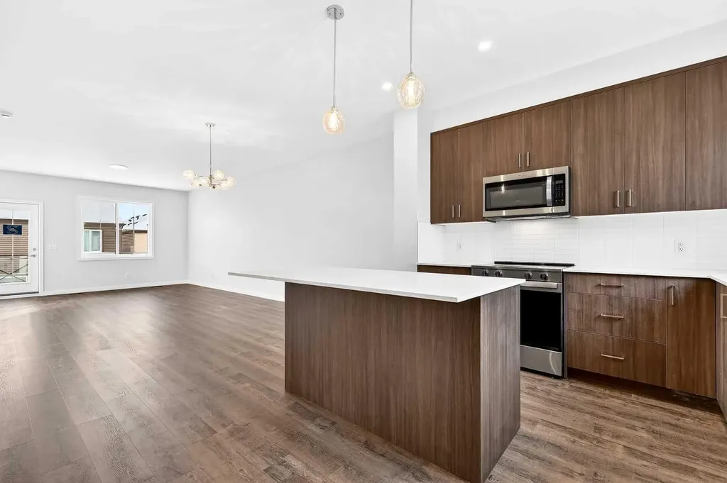 1750 Rangeview Drive SE Calgary AB T3S 0X3