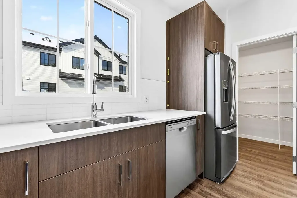 1750 Rangeview Drive SE Calgary AB T3S 0X3