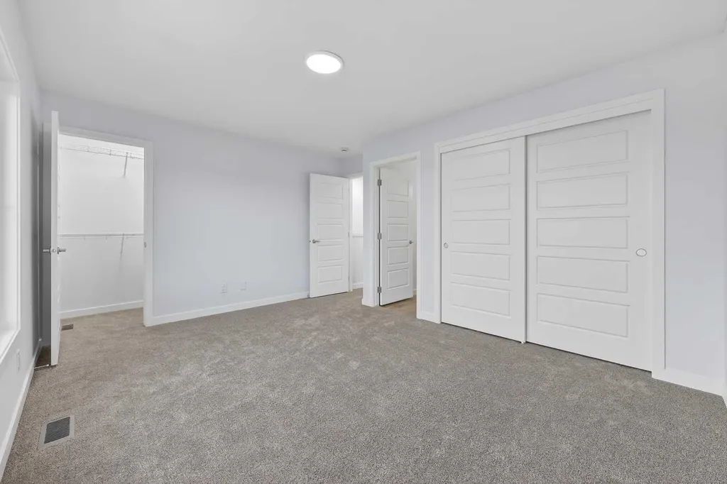 40 Creekside Way SW Calgary AB T2X 6E2