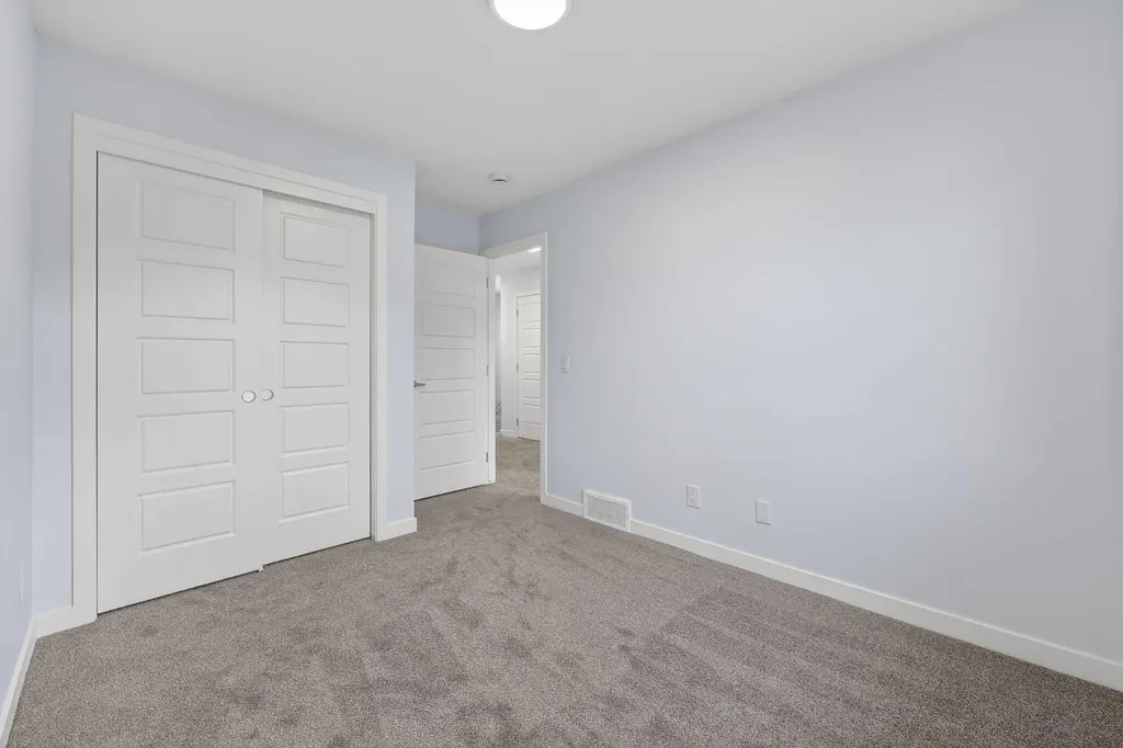 40 Creekside Way SW Calgary AB T2X 6E2