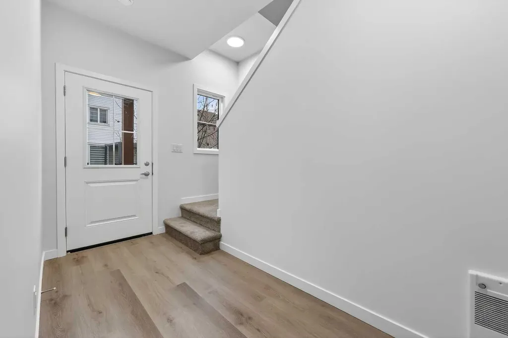 40 Creekside Way SW Calgary AB T2X 6E2