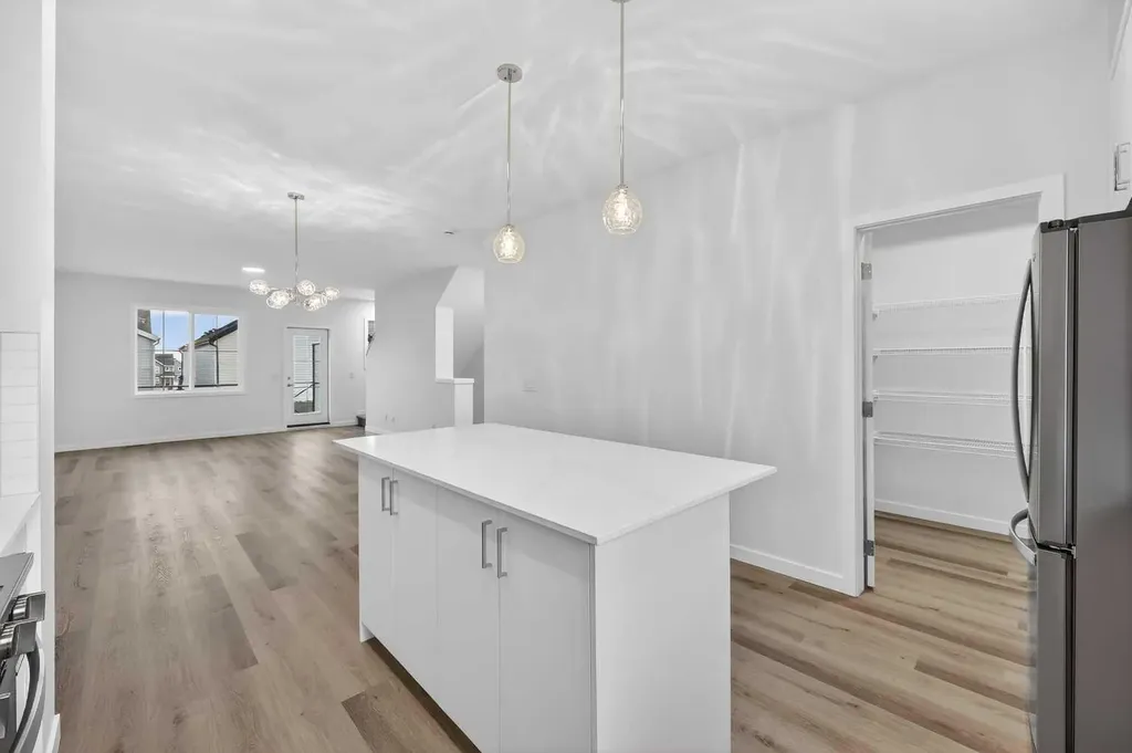 1750 Rangeview Drive SE Calgary AB T3S 0X3