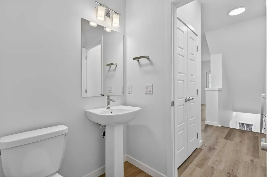 1750 Rangeview Drive SE Calgary AB T3S 0X3