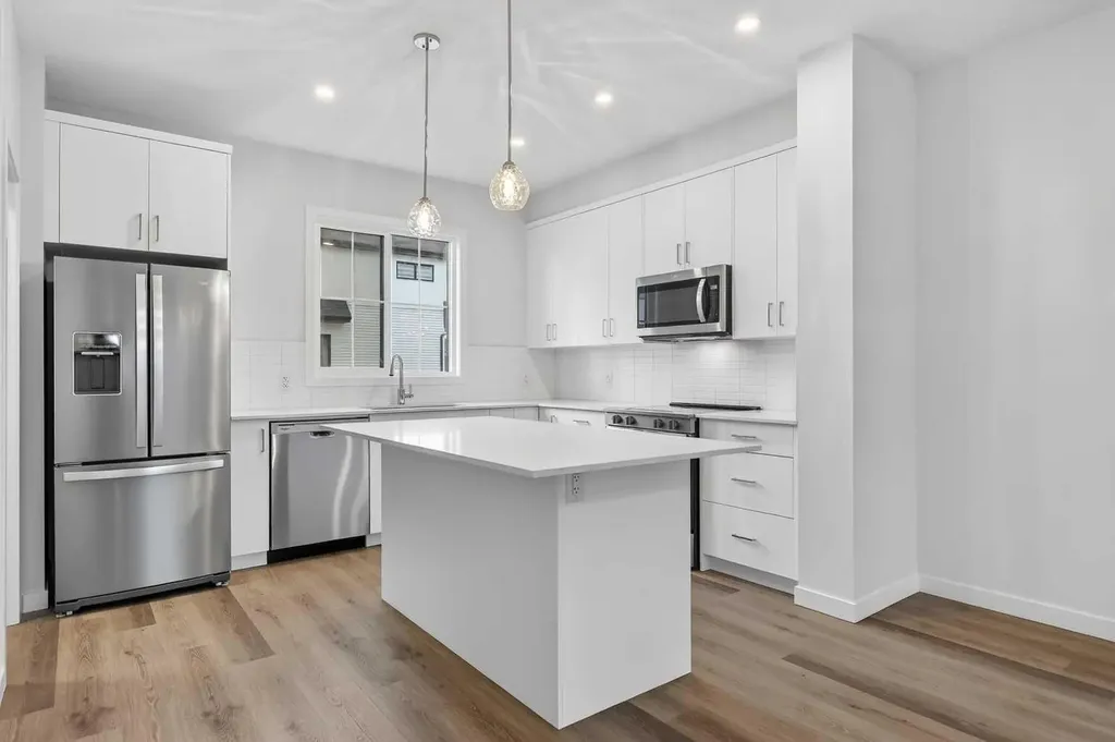 1750 Rangeview Drive SE Calgary AB T3S 0X3