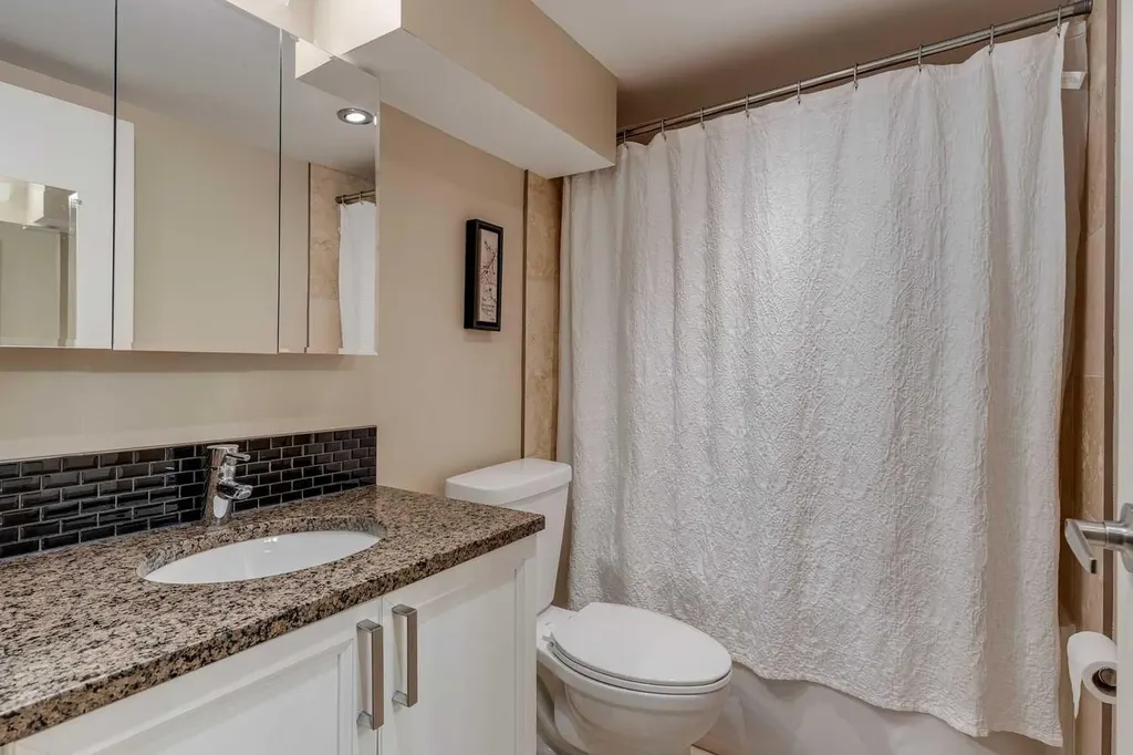 133 25 Avenue SW Calgary AB T2S 0K8
