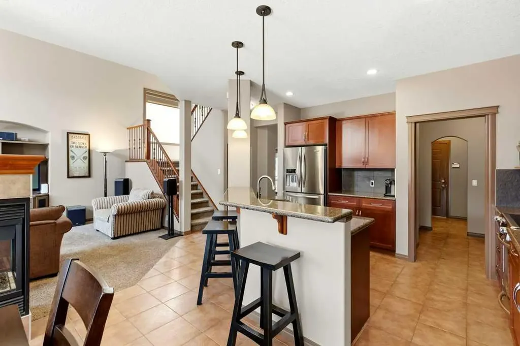 23 Aspen Stone Crescent SW Calgary AB T3H 5Y8