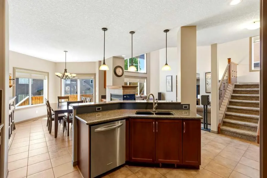 23 Aspen Stone Crescent SW Calgary AB T3H 5Y8