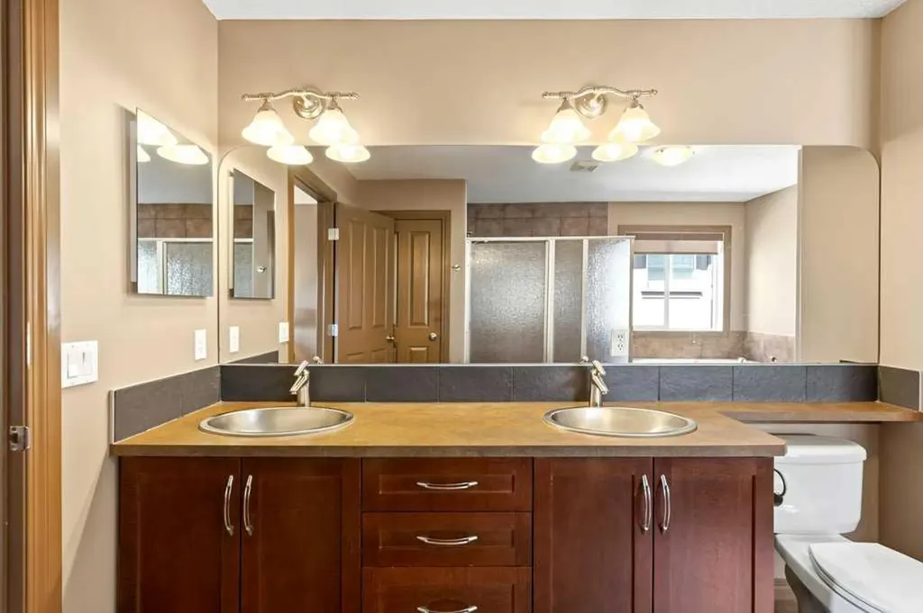 23 Aspen Stone Crescent SW Calgary AB T3H 5Y8