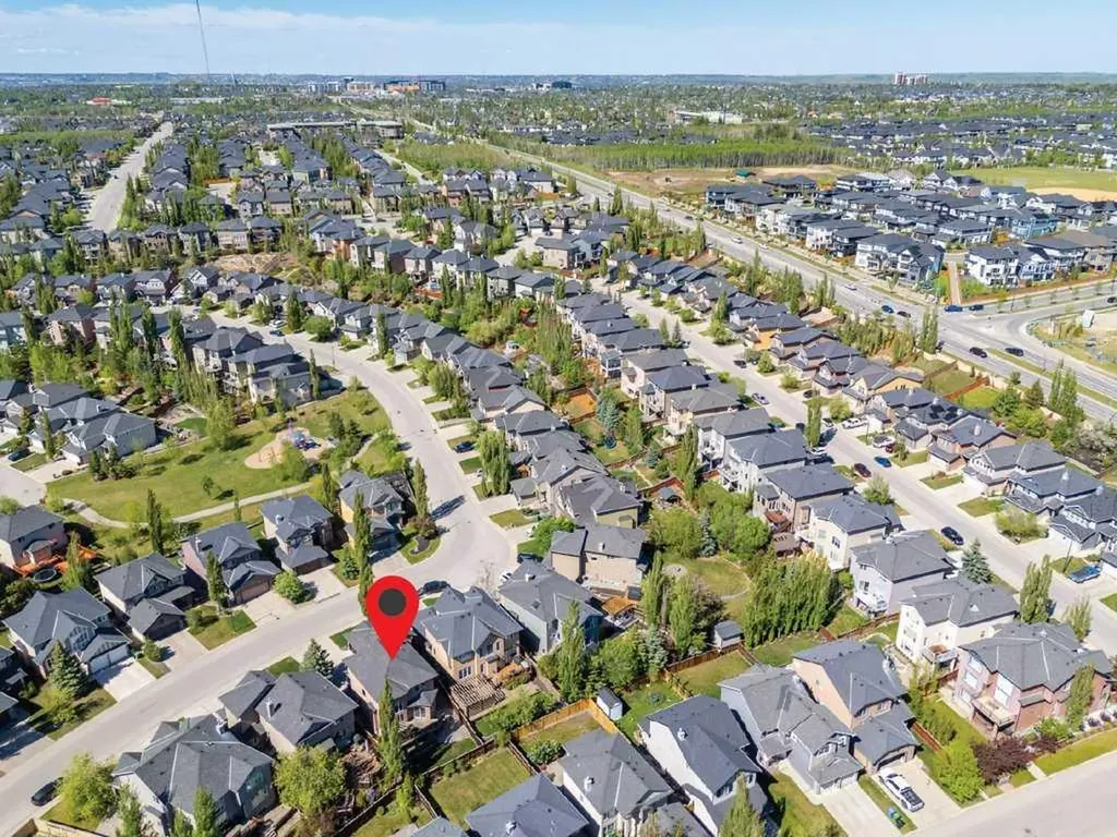 23 Aspen Stone Crescent SW Calgary AB T3H 5Y8