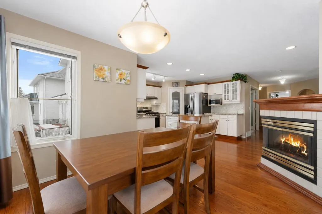 69 Hampstead Gardens NW Calgary AB T3A 5Y5