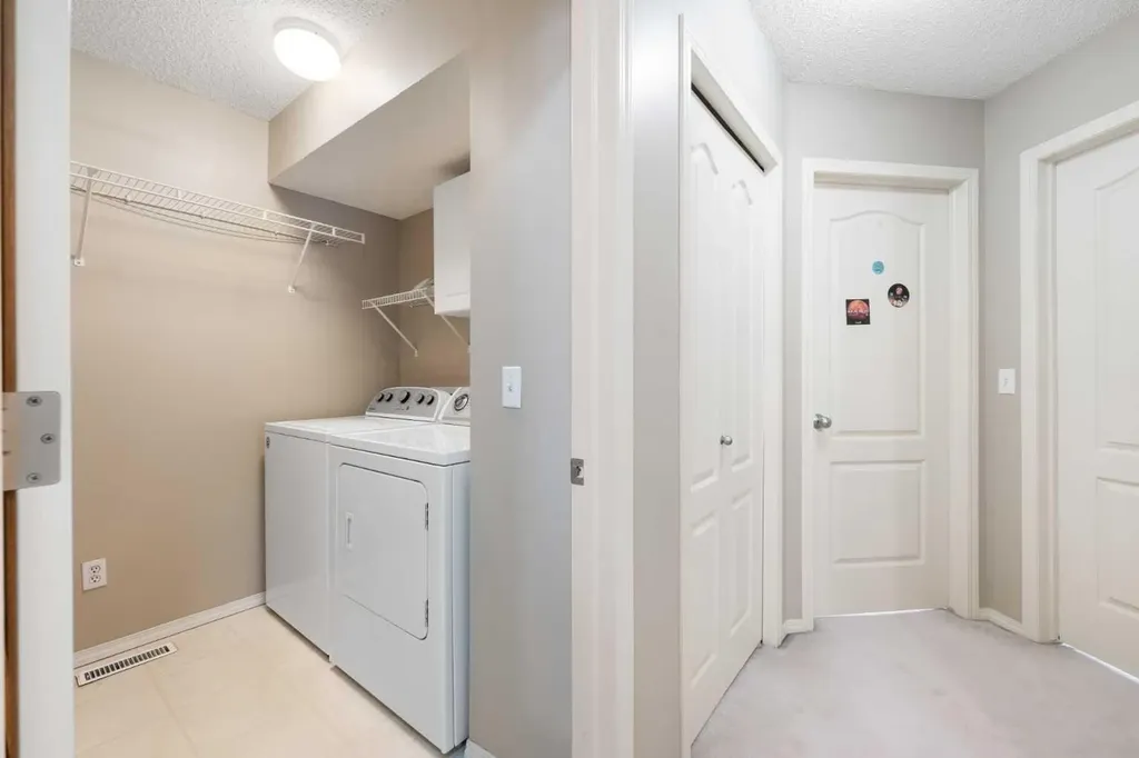 69 Hampstead Gardens NW Calgary AB T3A 5Y5
