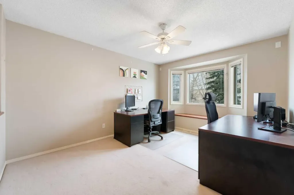 69 Hampstead Gardens NW Calgary AB T3A 5Y5