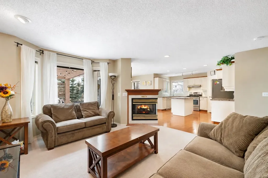 69 Hampstead Gardens NW Calgary AB T3A 5Y5