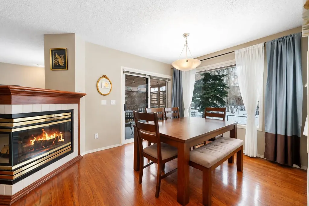 69 Hampstead Gardens NW Calgary AB T3A 5Y5