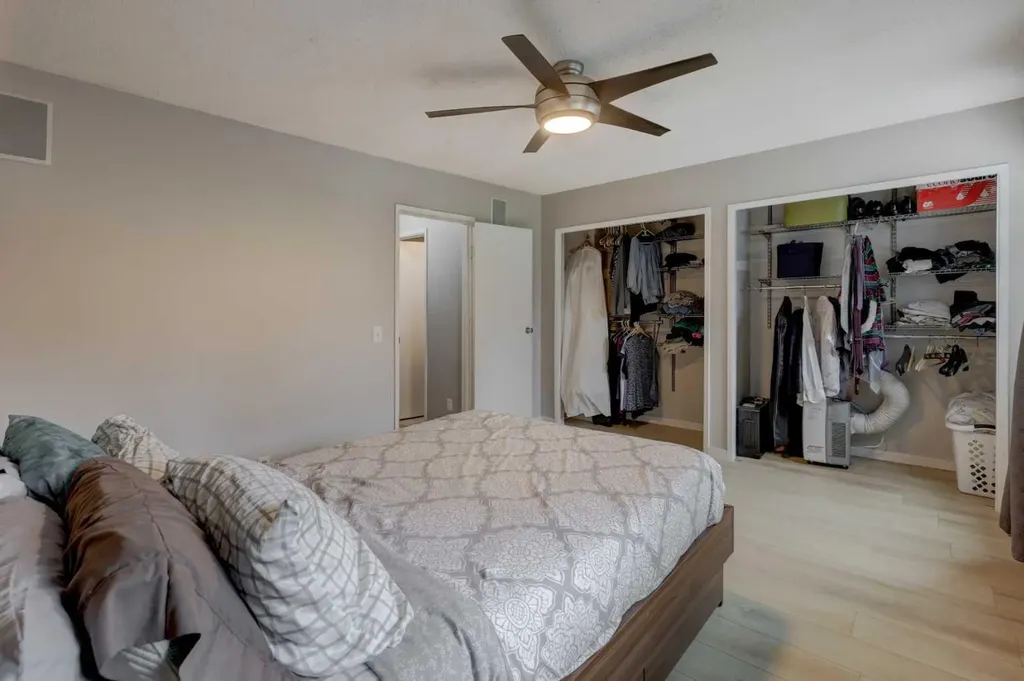 40 Georgian Villas NE Calgary AB T2A 7C4