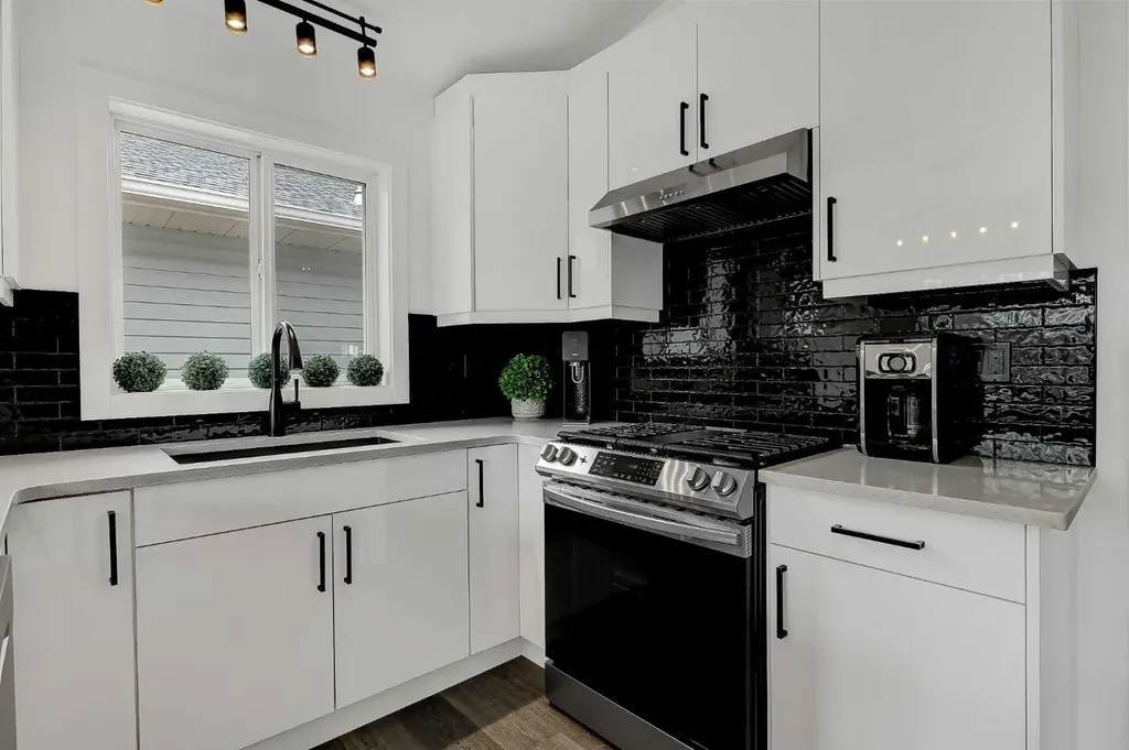 6329 87 Street Grande Prairie AB T8W0A6