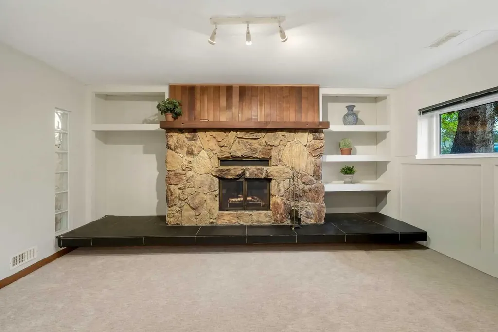 803 Millar Road NE Calgary AB T2E 5Z6