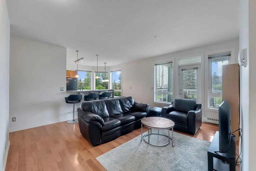 3111 34 Avenue NW Calgary AB T2L 0Y2