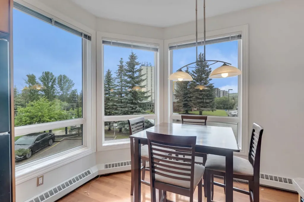 3111 34 Avenue NW Calgary AB T2L 0Y2