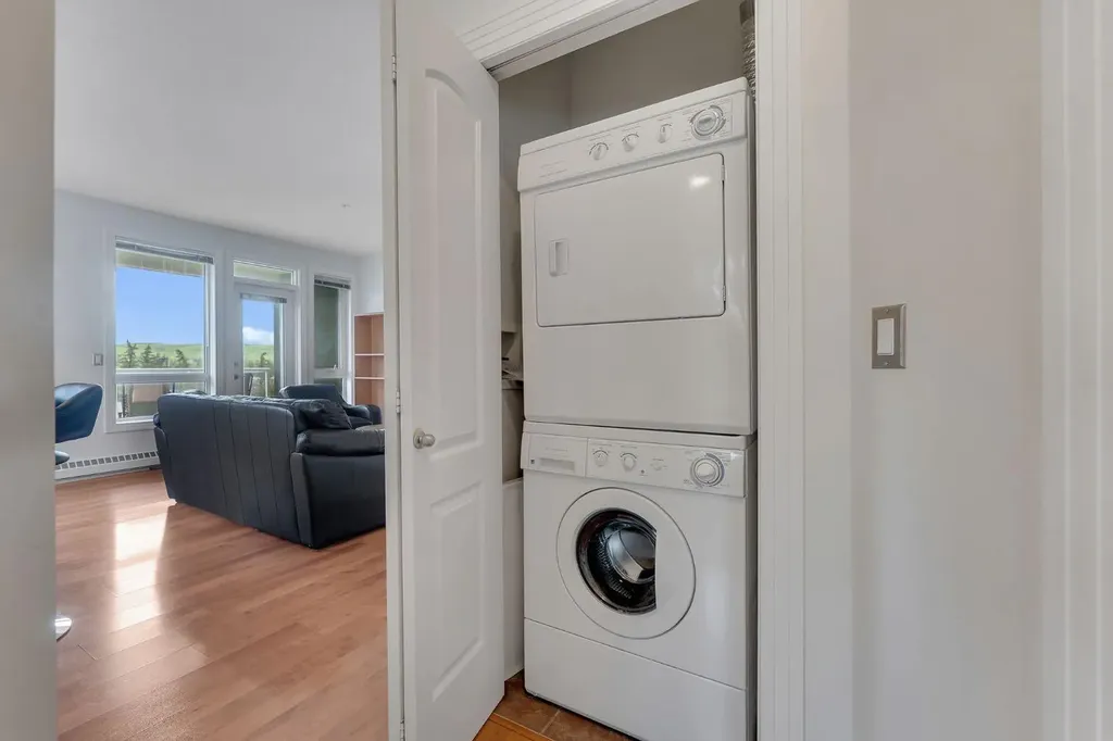 3111 34 Avenue NW Calgary AB T2L 0Y2