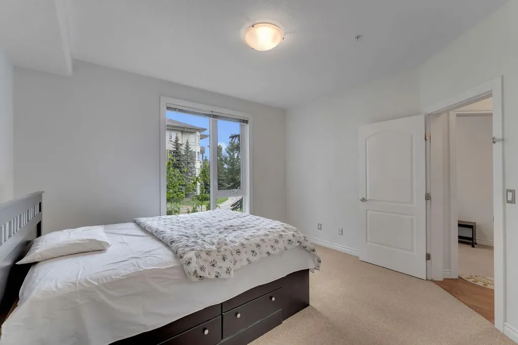 3111 34 Avenue NW Calgary AB T2L 0Y2