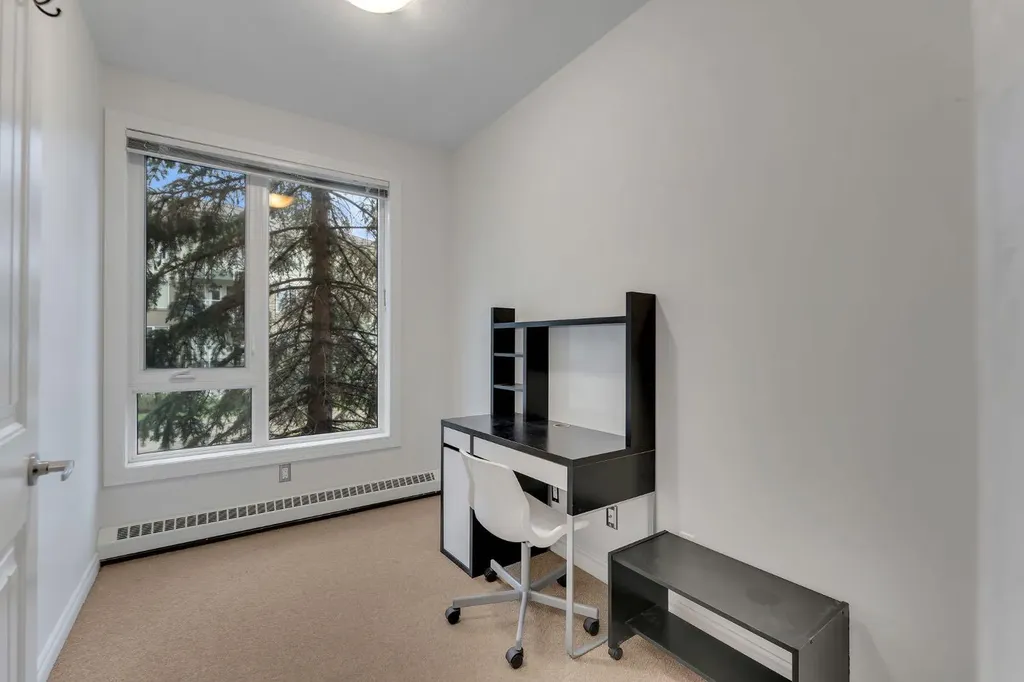 3111 34 Avenue NW Calgary AB T2L 0Y2