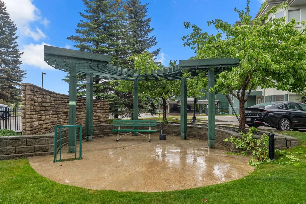 3111 34 Avenue NW Calgary AB T2L 0Y2