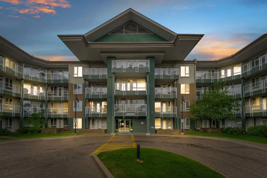 3111 34 Avenue NW Calgary AB T2L 0Y2