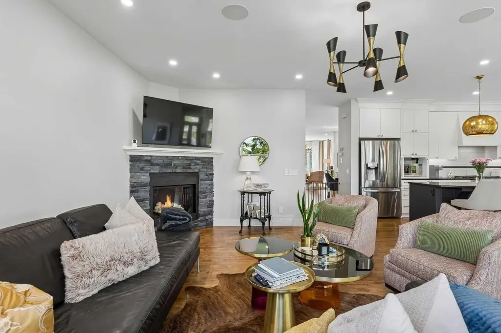 2641 21 Street SW Calgary AB T2T 5A9