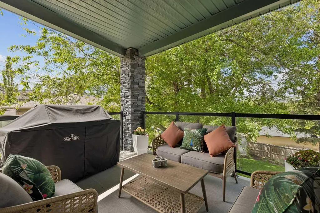 2641 21 Street SW Calgary AB T2T 5A9
