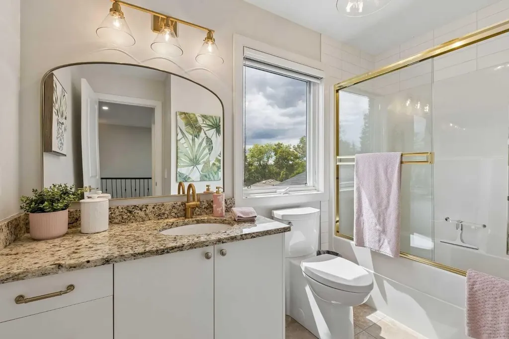 2641 21 Street SW Calgary AB T2T 5A9