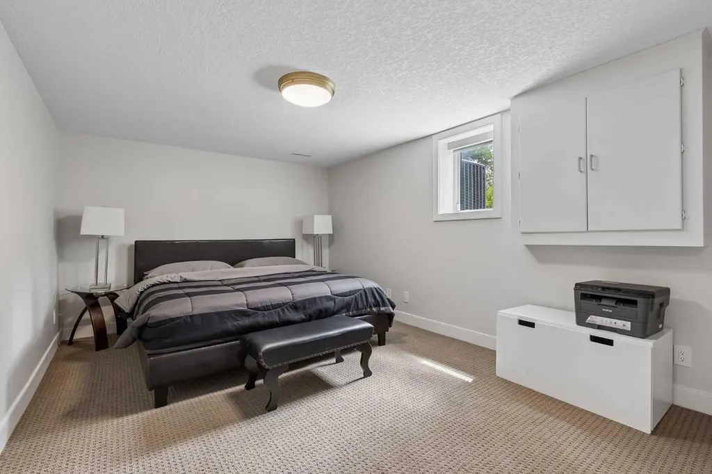 2641 21 Street SW Calgary AB T2T 5A9
