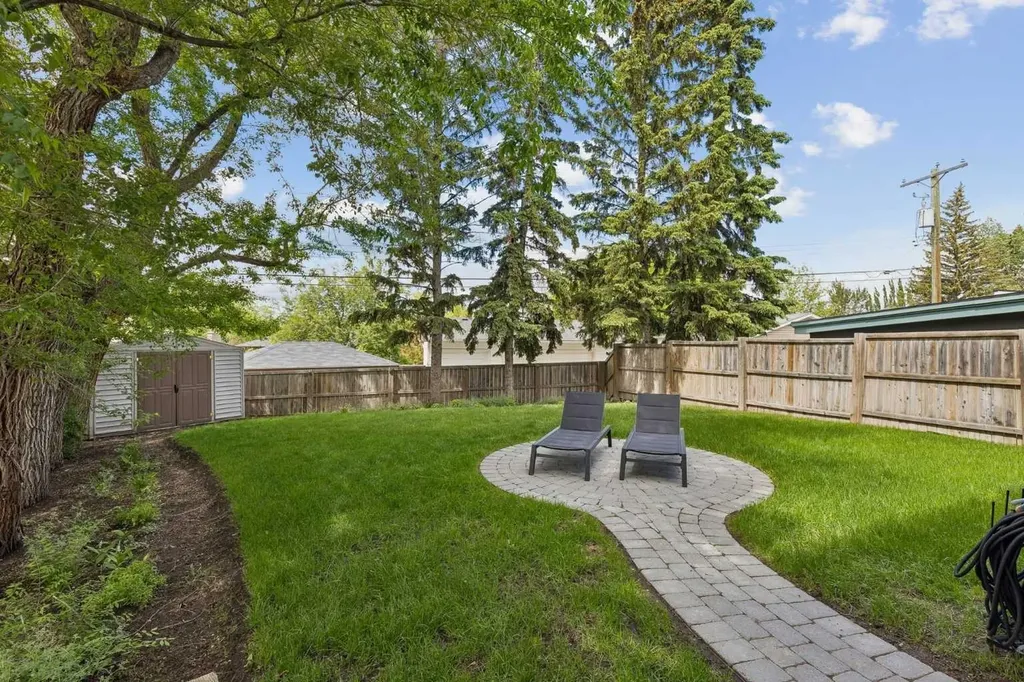 2641 21 Street SW Calgary AB T2T 5A9