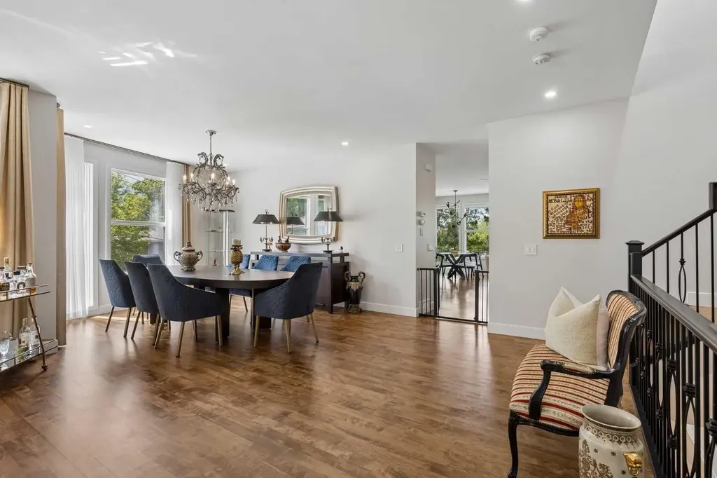 2641 21 Street SW Calgary AB T2T 5A9