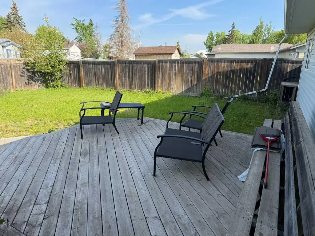 5305 45 Street Grimshaw AB T0H 1W0