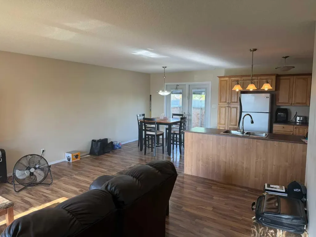 5305 45 Street Grimshaw AB T0H 1W0