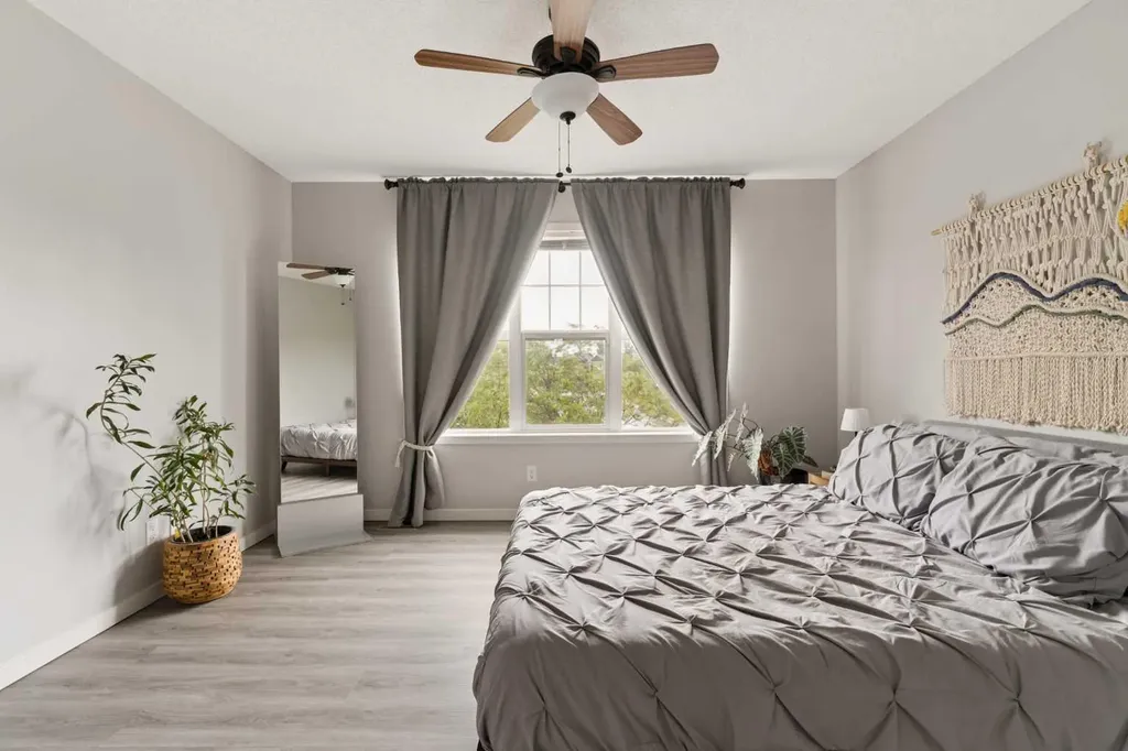 74 Autumn Crescent SE Calgary AB T3M 0P5