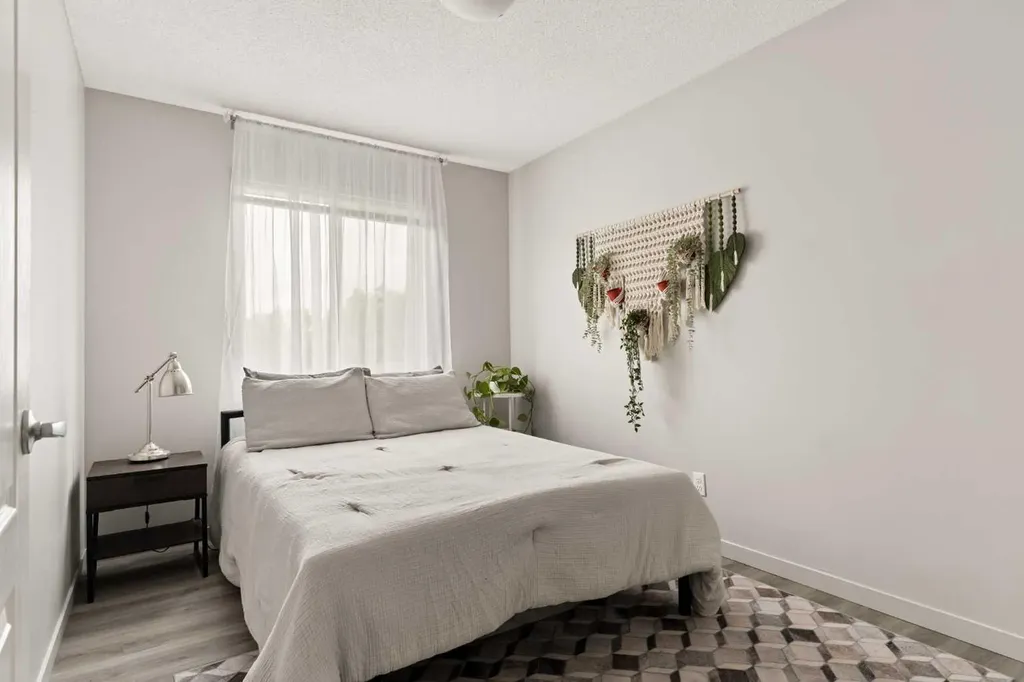 74 Autumn Crescent SE Calgary AB T3M 0P5