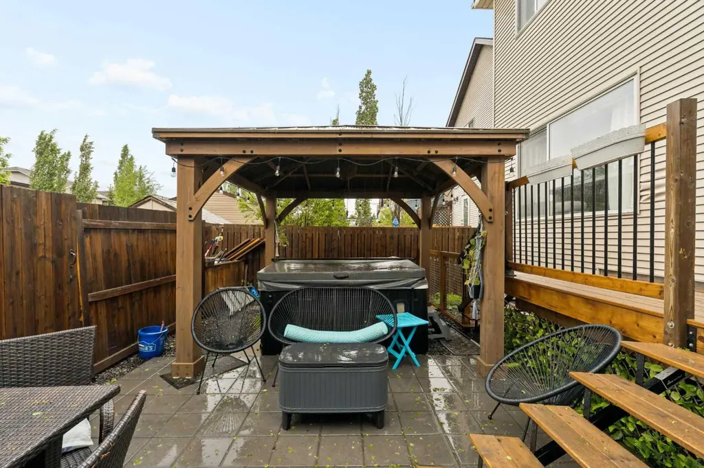74 Autumn Crescent SE Calgary AB T3M 0P5