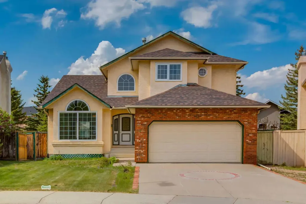 183 Edgevalley Circle NW Calgary AB T3A 4X8