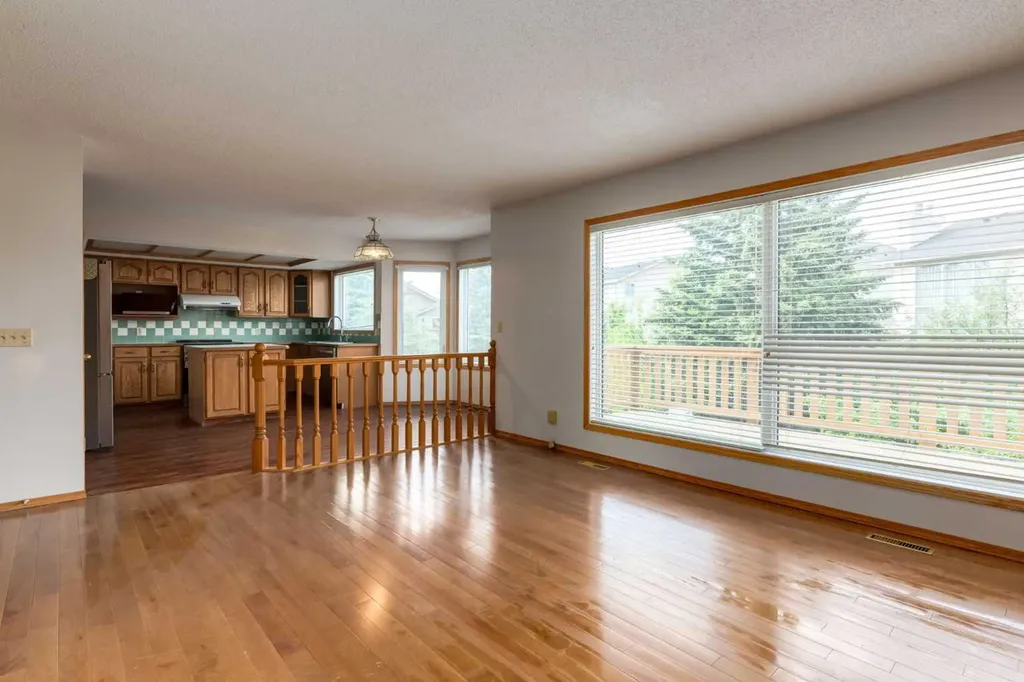183 Edgevalley Circle NW Calgary AB T3A 4X8