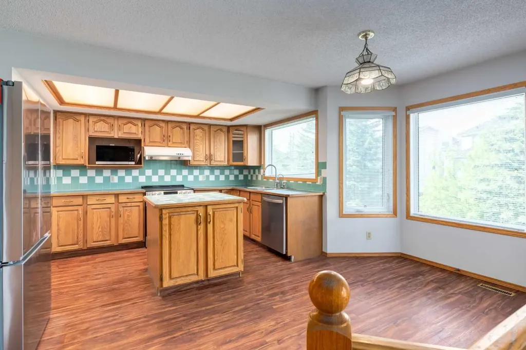183 Edgevalley Circle NW Calgary AB T3A 4X8