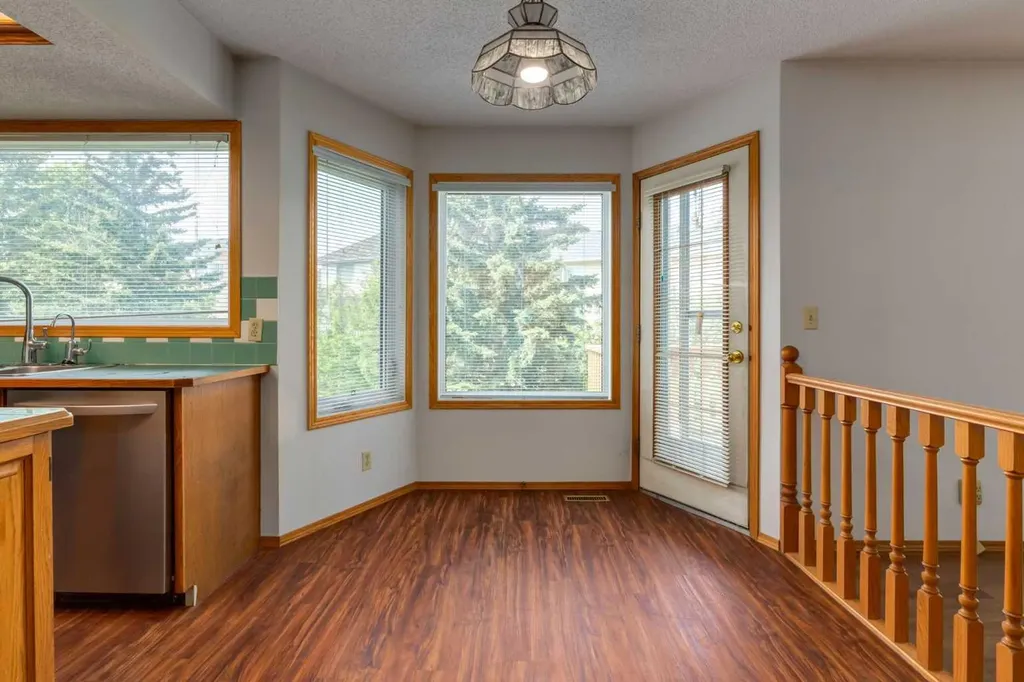 183 Edgevalley Circle NW Calgary AB T3A 4X8