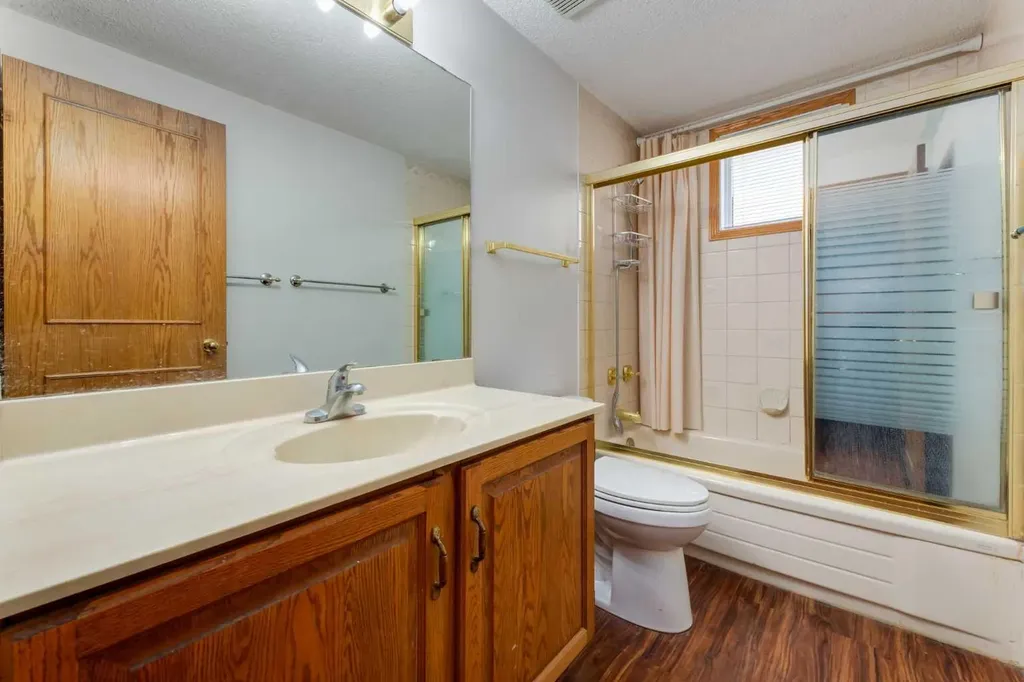 183 Edgevalley Circle NW Calgary AB T3A 4X8
