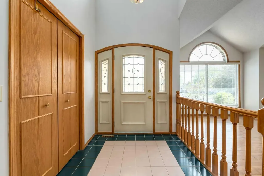 183 Edgevalley Circle NW Calgary AB T3A 4X8