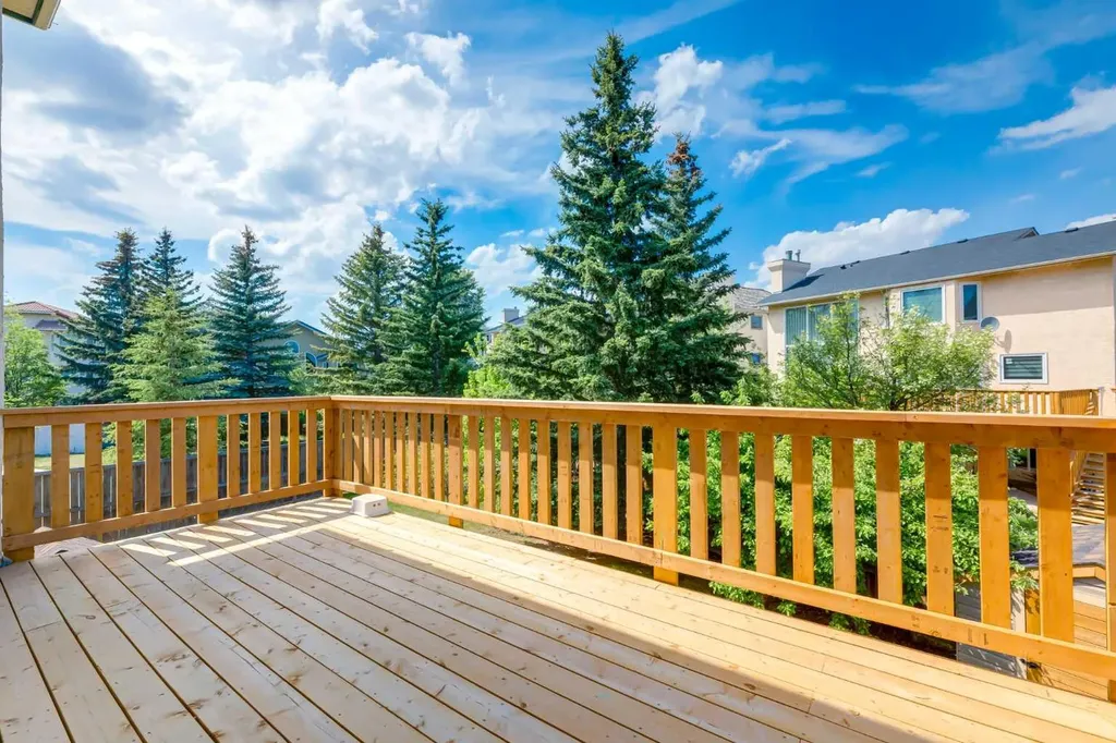 183 Edgevalley Circle NW Calgary AB T3A 4X8
