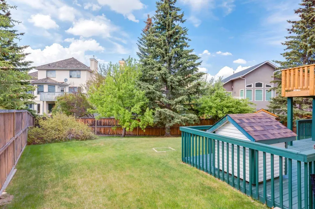 183 Edgevalley Circle NW Calgary AB T3A 4X8