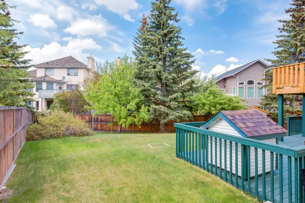 183 Edgevalley Circle NW Calgary AB T3A 4X8