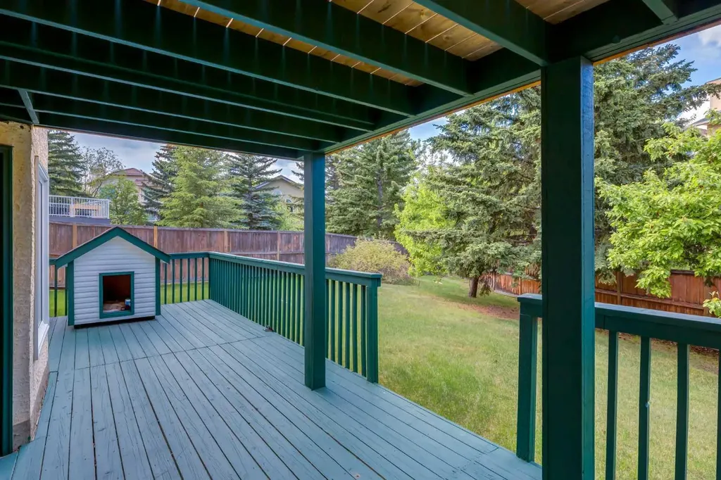 183 Edgevalley Circle NW Calgary AB T3A 4X8