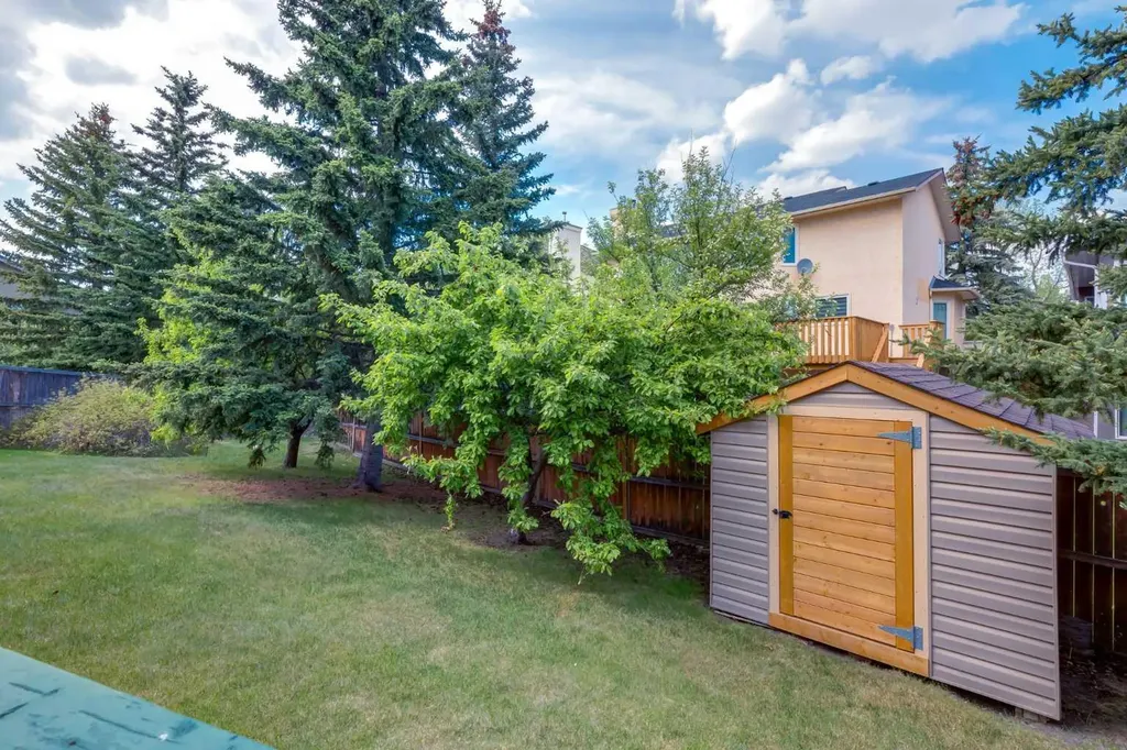 183 Edgevalley Circle NW Calgary AB T3A 4X8